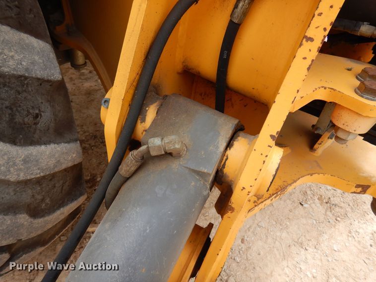 image for item DJ0825 2013 Volvo BL60B  backhoe