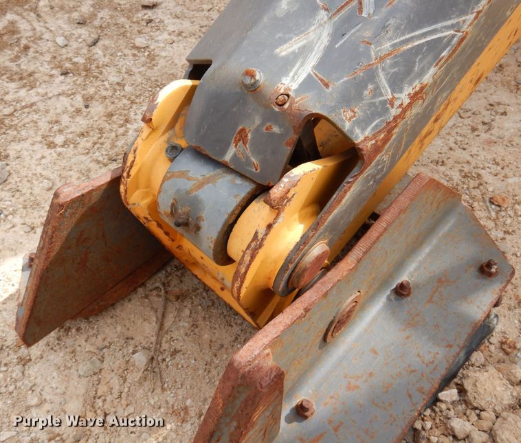 image for item DJ0825 2013 Volvo BL60B  backhoe