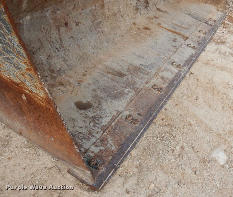 image for item DJ0825 2013 Volvo BL60B  backhoe