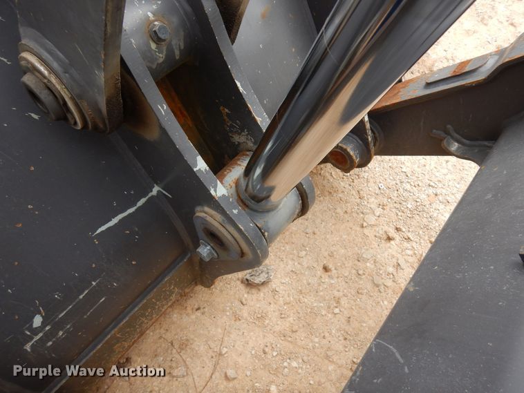 image for item DJ0825 2013 Volvo BL60B  backhoe