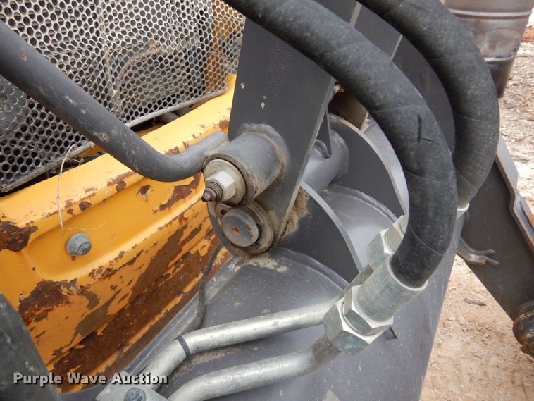 image for item DJ0825 2013 Volvo BL60B  backhoe