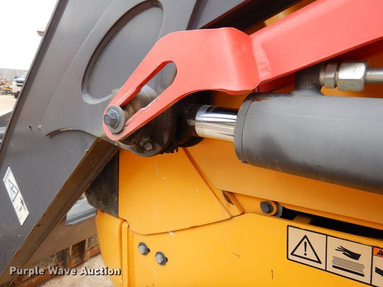 image for item DJ0825 2013 Volvo BL60B  backhoe