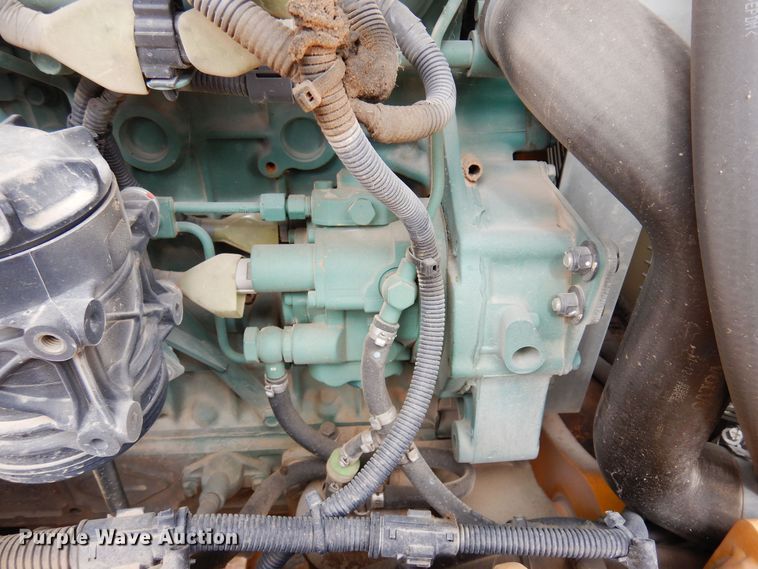 image for item DJ0825 2013 Volvo BL60B  backhoe