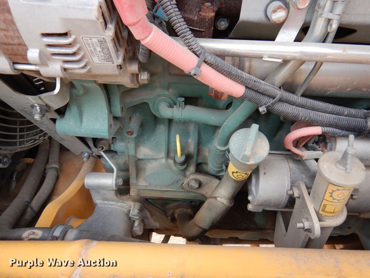 image for item DJ0825 2013 Volvo BL60B  backhoe