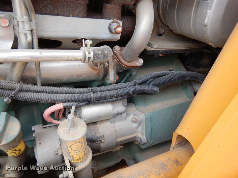 image for item DJ0825 2013 Volvo BL60B  backhoe