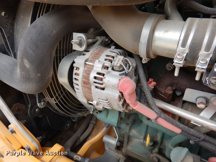 image for item DJ0825 2013 Volvo BL60B  backhoe