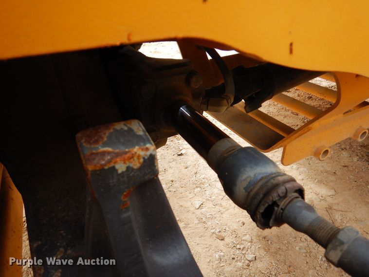 image for item DJ0825 2013 Volvo BL60B  backhoe