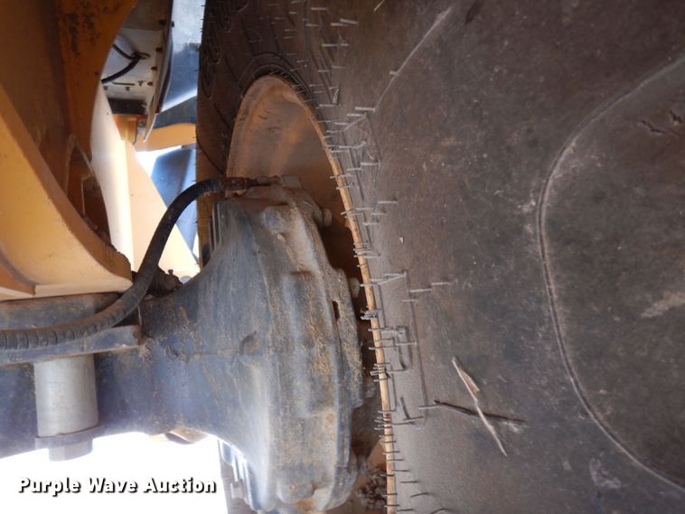 image for item DJ0825 2013 Volvo BL60B  backhoe