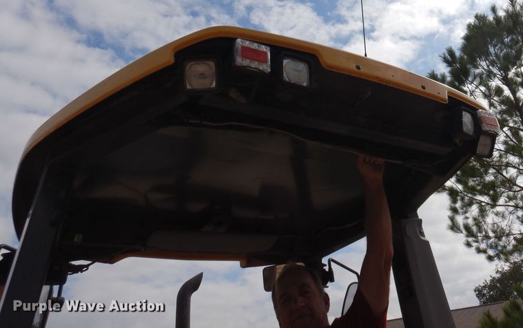 image for item DJ0825 2013 Volvo BL60B  backhoe