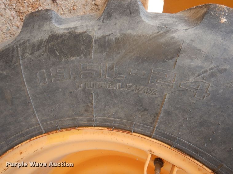 image for item DJ0825 2013 Volvo BL60B  backhoe