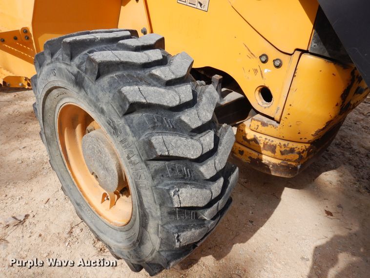 image for item DJ0825 2013 Volvo BL60B  backhoe