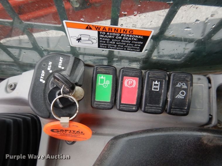 image for item DK2048 2013 Kubota SVL75-2  tracked skid steer loader