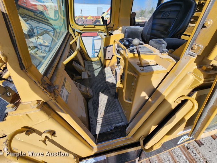 image for item DL6604 1993 Caterpillar 973  track loader