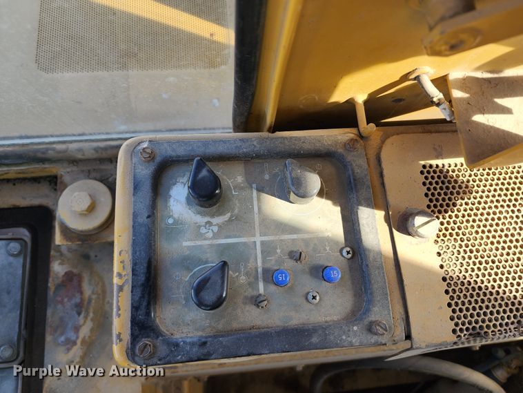 image for item DL6604 1993 Caterpillar 973  track loader