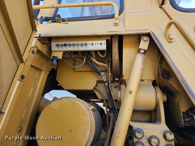 image for item DL6604 1993 Caterpillar 973  track loader