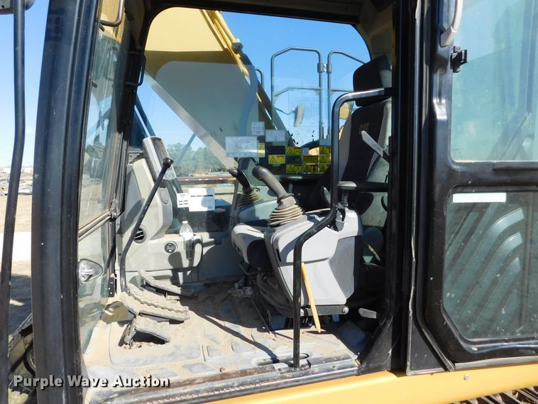image for item DM2519 2012 Caterpillar 324E L  excavator