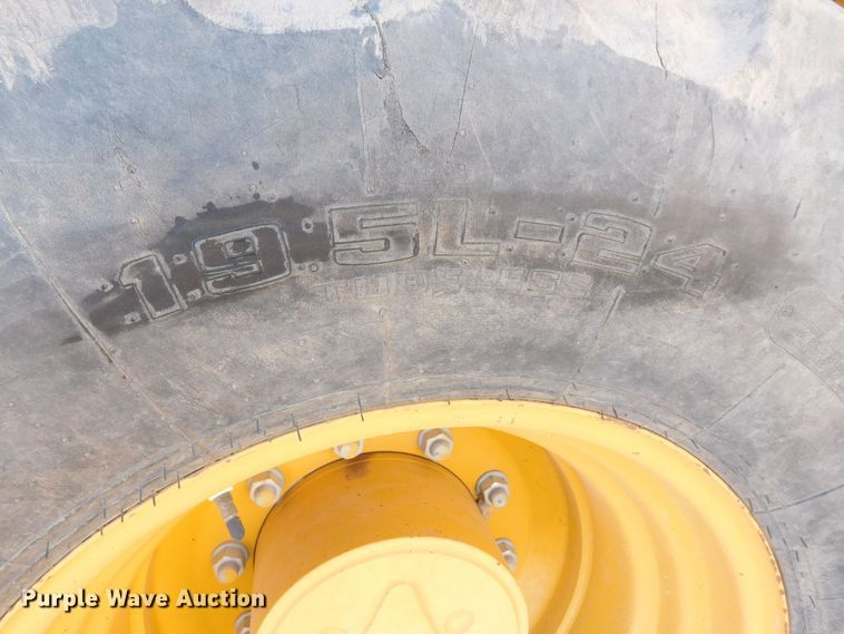 image for item DM2527 2013 John Deere 310K  backhoe