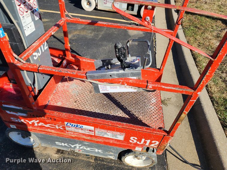 image for item DM4791 Skyjack SJ12  scissor lift