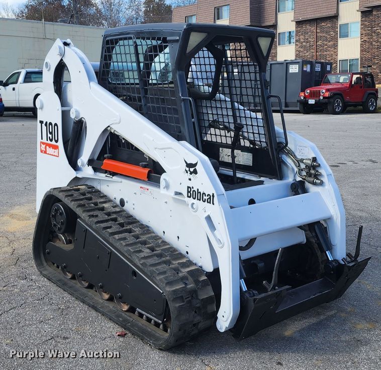 image for item DM4845 2007 Bobcat T190  tracked skid steer loader
