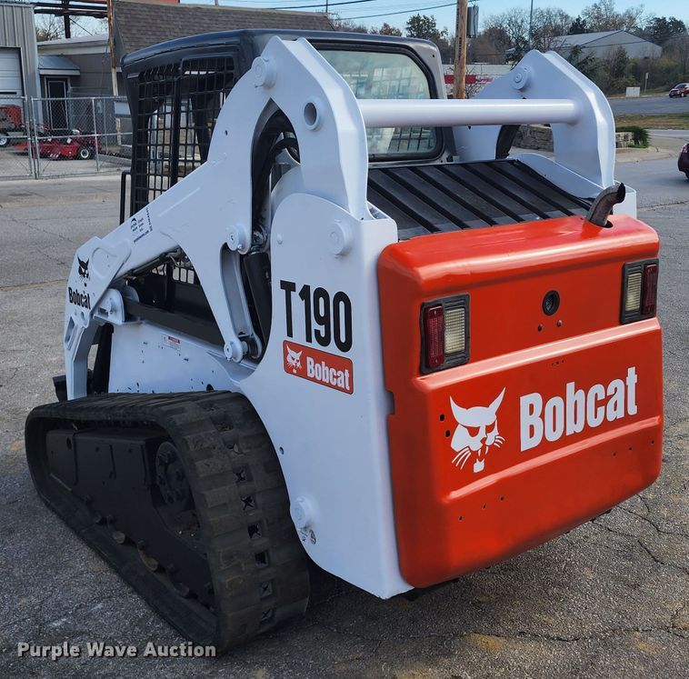 image for item DM4845 2007 Bobcat T190  tracked skid steer loader