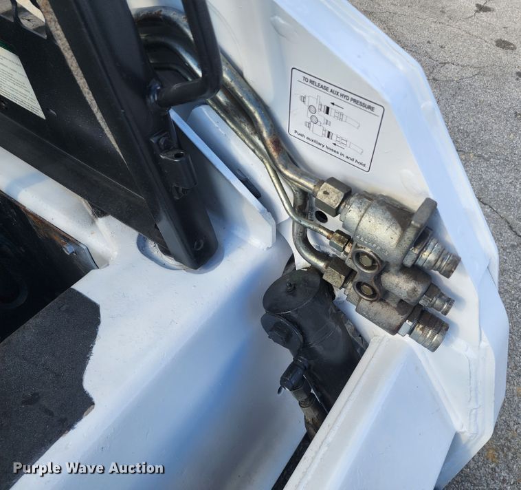 image for item DM4845 2007 Bobcat T190  tracked skid steer loader