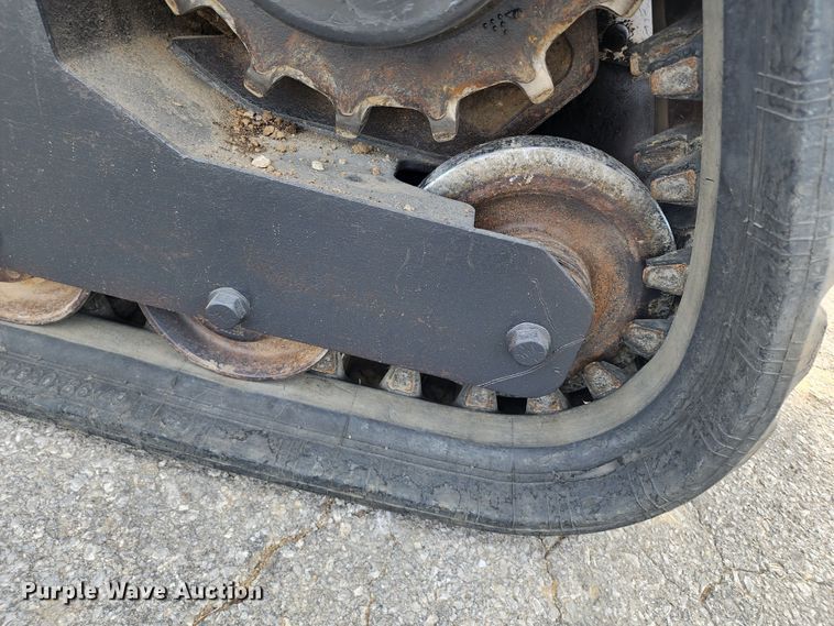 image for item DM4845 2007 Bobcat T190  tracked skid steer loader