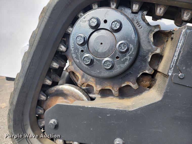 image for item DM4845 2007 Bobcat T190  tracked skid steer loader