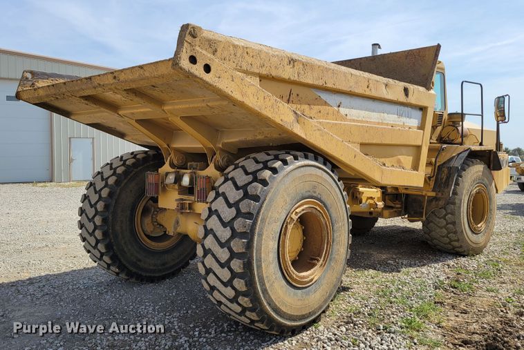 image for item DM8065 1995 Caterpillar D20D  haul truck