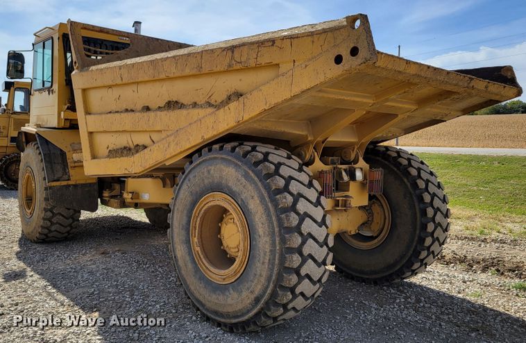 image for item DM8065 1995 Caterpillar D20D  haul truck