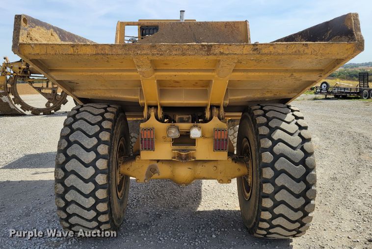 image for item DM8065 1995 Caterpillar D20D  haul truck