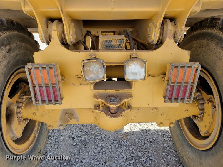 image for item DM8065 1995 Caterpillar D20D  haul truck