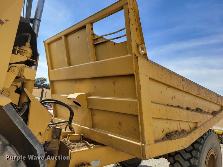 image for item DM8065 1995 Caterpillar D20D  haul truck