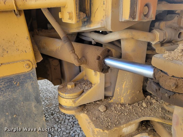 image for item DM8065 1995 Caterpillar D20D  haul truck