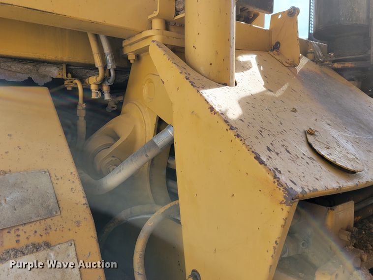 image for item DM8065 1995 Caterpillar D20D  haul truck