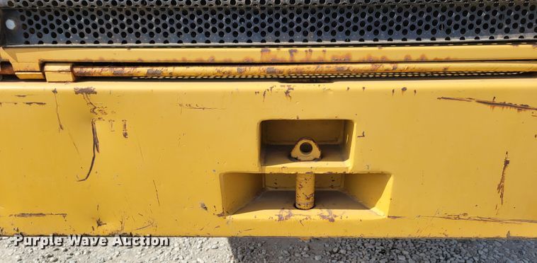 image for item DM8065 1995 Caterpillar D20D  haul truck