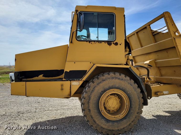 image for item DM8065 1995 Caterpillar D20D  haul truck