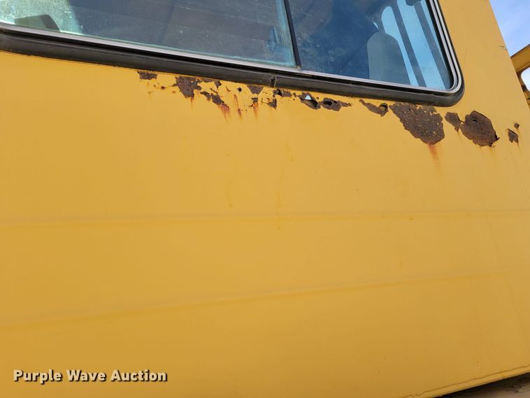 image for item DM8065 1995 Caterpillar D20D  haul truck