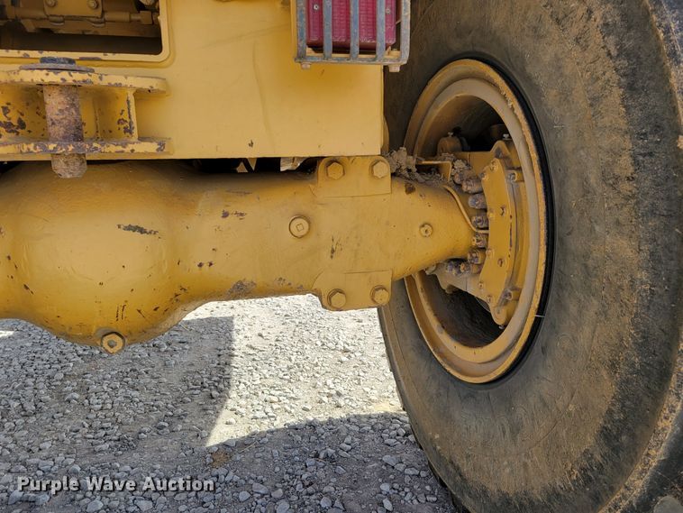 image for item DM8065 1995 Caterpillar D20D  haul truck