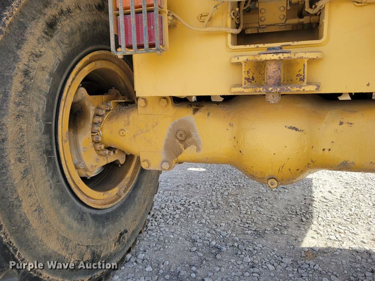 image for item DM8065 1995 Caterpillar D20D  haul truck