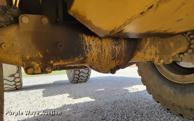 image for item DM8065 1995 Caterpillar D20D  haul truck