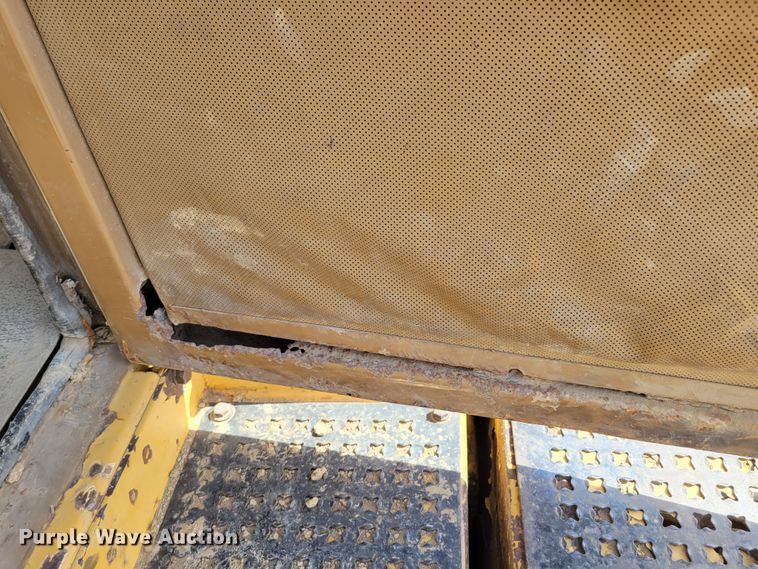 image for item DM8065 1995 Caterpillar D20D  haul truck