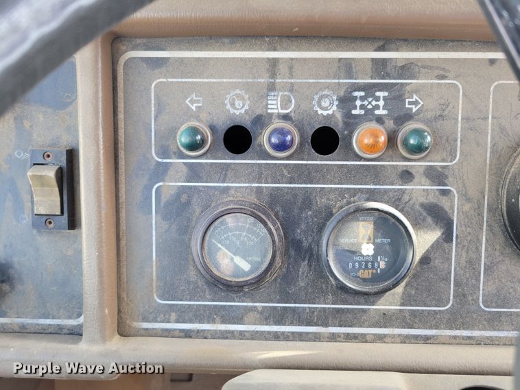 image for item DM8065 1995 Caterpillar D20D  haul truck