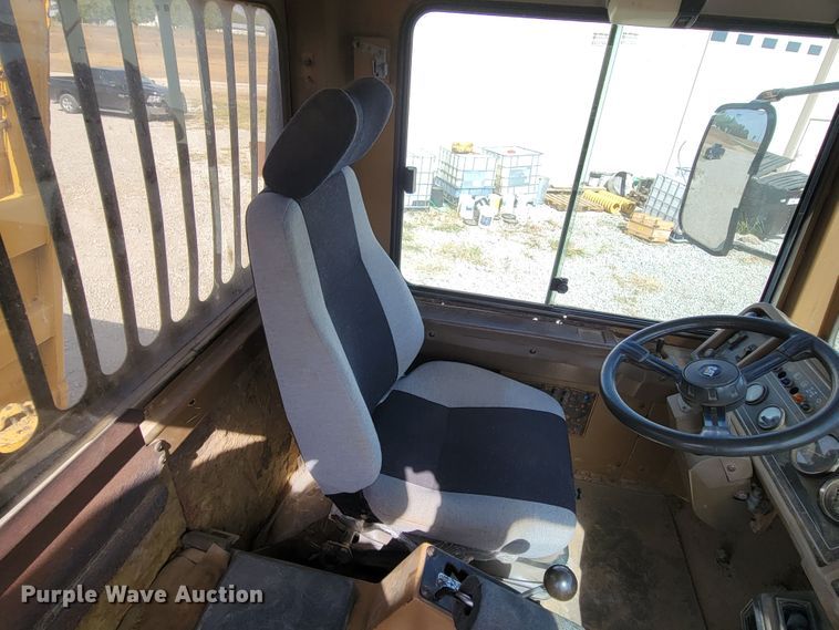 image for item DM8065 1995 Caterpillar D20D  haul truck