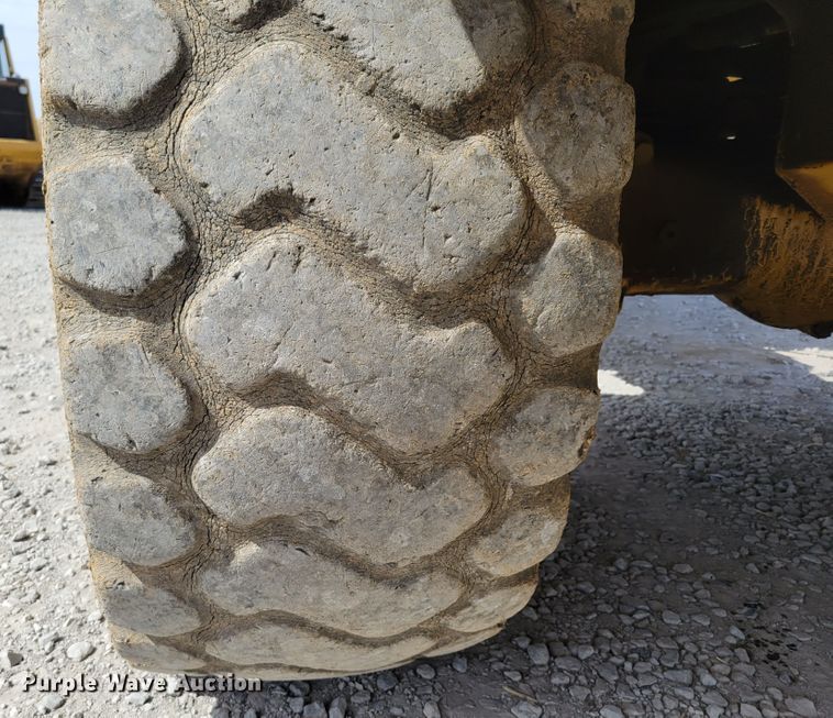 image for item DM8065 1995 Caterpillar D20D  haul truck