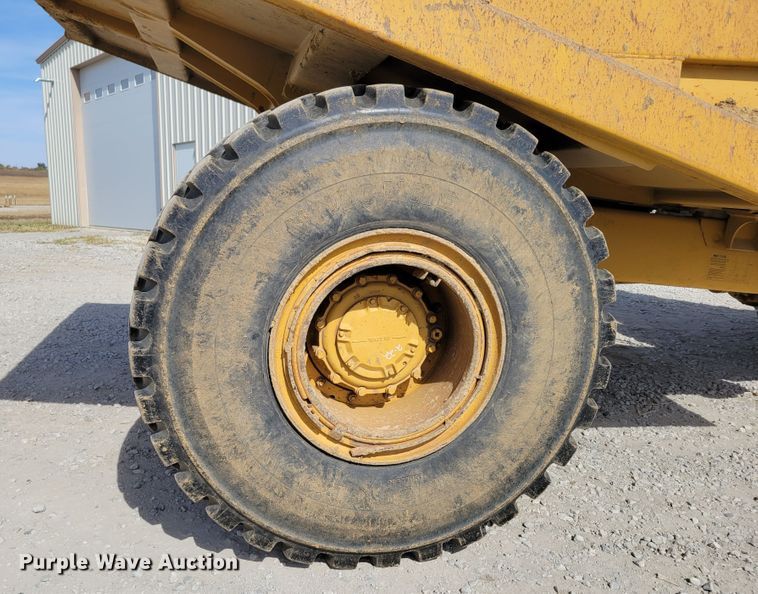 image for item DM8065 1995 Caterpillar D20D  haul truck