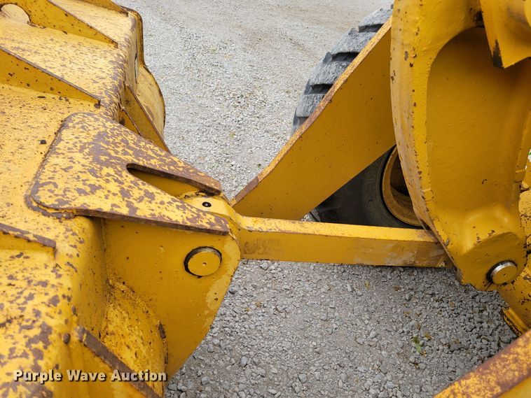 image for item DM8096 2002 Caterpillar 938G wheel loader