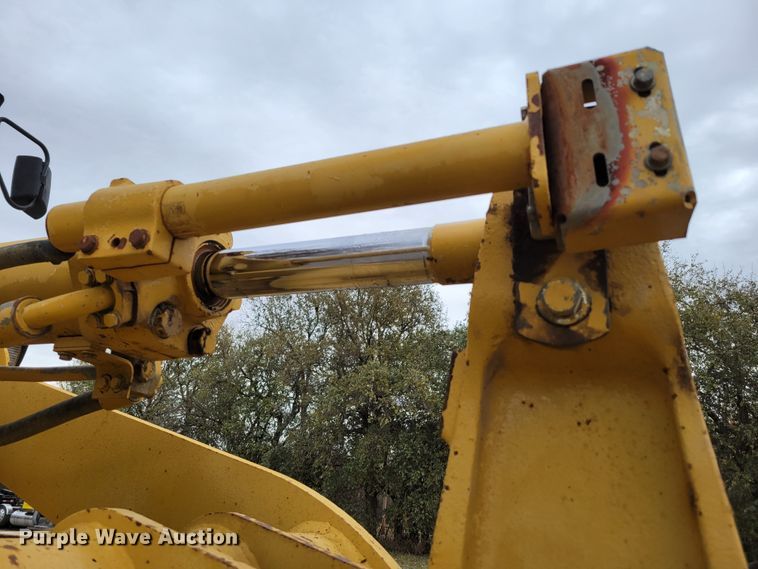 image for item DM8096 2002 Caterpillar 938G wheel loader