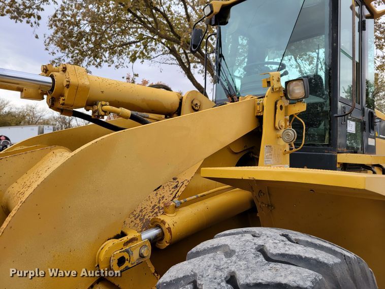 image for item DM8096 2002 Caterpillar 938G wheel loader