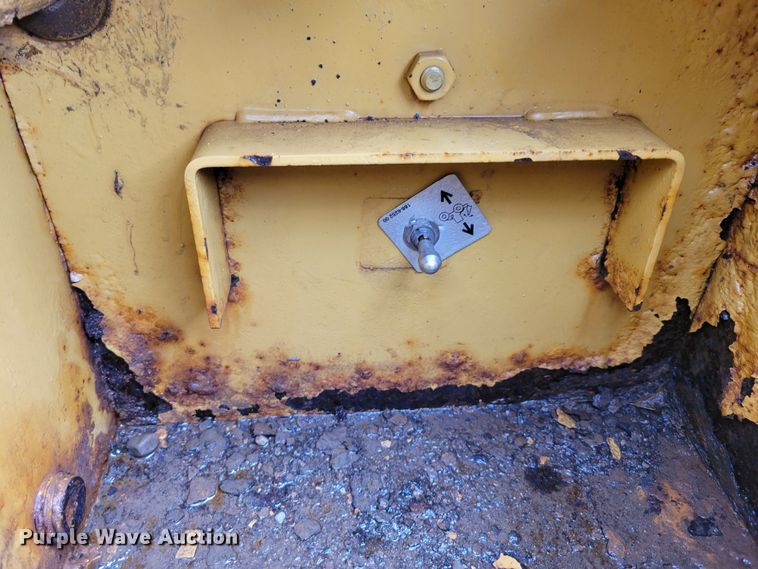 image for item DM8096 2002 Caterpillar 938G wheel loader