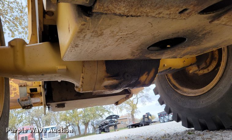 image for item DM8096 2002 Caterpillar 938G wheel loader